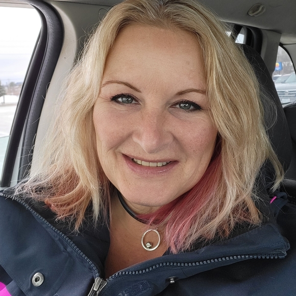 Meet your Posher, Cynthia - Picture 3 of 14